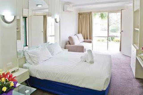 Nepean Country Club & Day Spa - Foster Accommodation 0