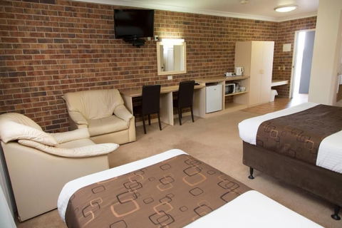 A-line Motel - Foster Accommodation 3