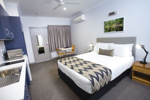 Altitude Motel Apartments - Foster Accommodation 1