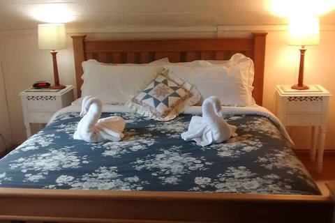 Hide Away Cottage Retreat - Foster Accommodation 1