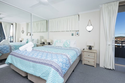 Beaches International - Foster Accommodation 6