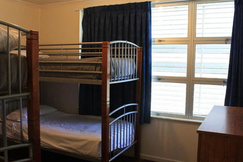 Lake Monduran Holiday Park - Foster Accommodation 2