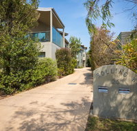Rolling Waves 3 - Foster Accommodation