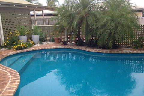 Nautilus Retreat - Foster Accommodation 5