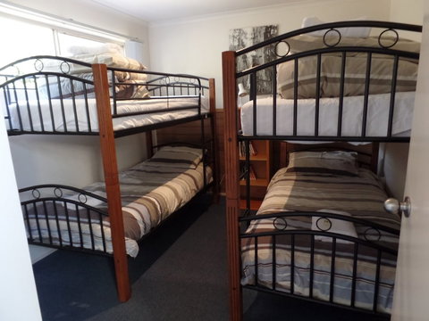 Waterfront Retreat At Wattle Point - Foster Accommodation 3