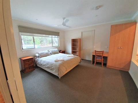 Waterfront Retreat At Wattle Point - Foster Accommodation 4