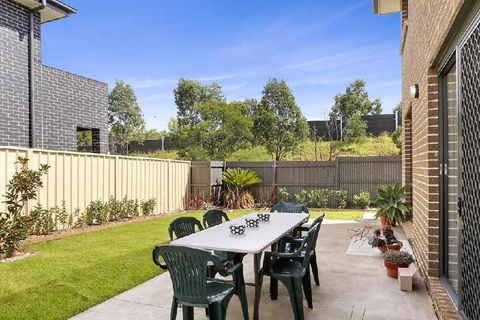 Serviced Houses Casula - Foster Accommodation 5