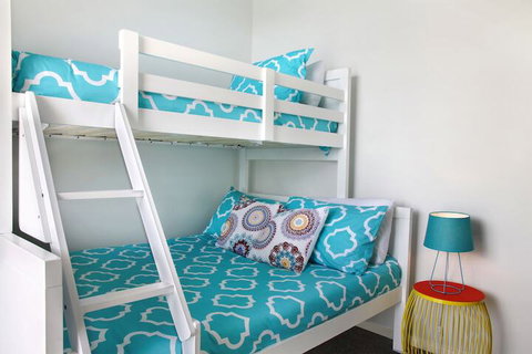 Seaview Sunset Holiday Apartments - Foster Accommodation 1