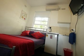 Zing Backpackers - Foster Accommodation 6