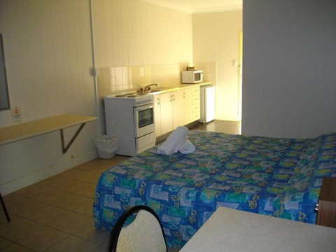 Kurrmine Beach Motel - Foster Accommodation 6