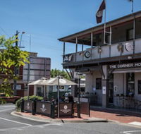 Corner Hotel Alexandra - Foster Accommodation