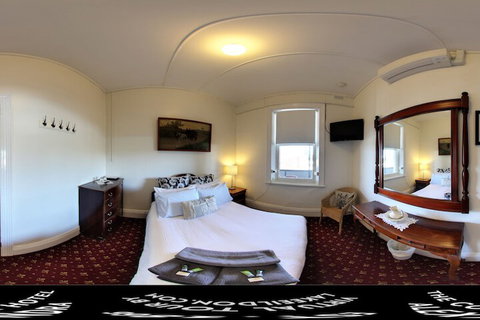 Corner Hotel Alexandra - Foster Accommodation 3