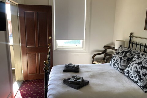 Corner Hotel Alexandra - Foster Accommodation 7