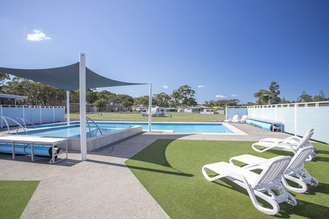 Lakeside Cabins & Holiday Village - Foster Accommodation 3