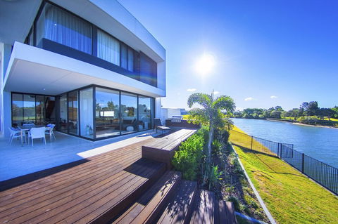 The Pinnacle At Hope Island Resort - Foster Accommodation 3