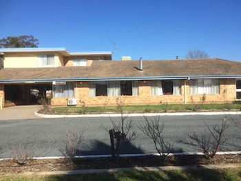 Allonville Motel - Foster Accommodation 1