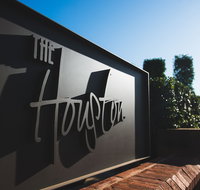 The Houston - Foster Accommodation