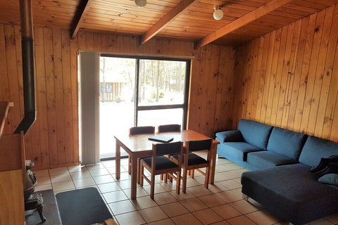 Woodbine Park Eco Cabins - Foster Accommodation 7