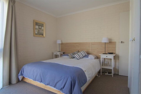 The Sands Holiday Apartments - Foster Accommodation 6