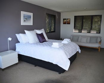 StudioAt10 - Foster Accommodation 1