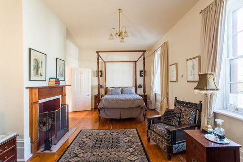 The Grand Old Duke - Foster Accommodation 3
