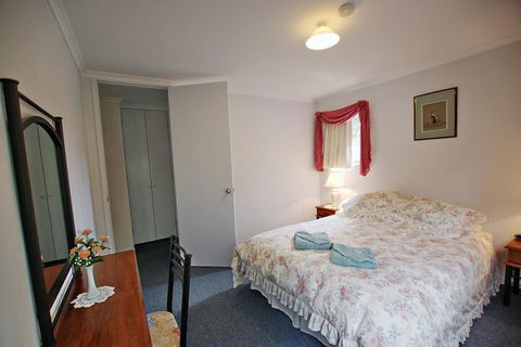 Serenity Grove - Foster Accommodation 6