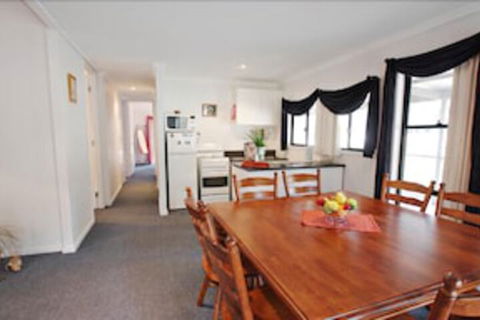 Serenity Grove - Foster Accommodation 3