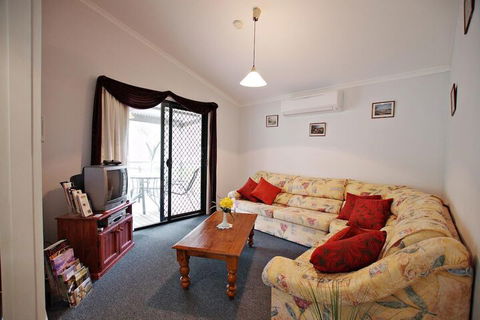 Serenity Grove - Foster Accommodation 5