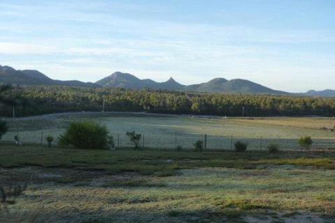 Yakkalla Holiday Cottage - Foster Accommodation 4