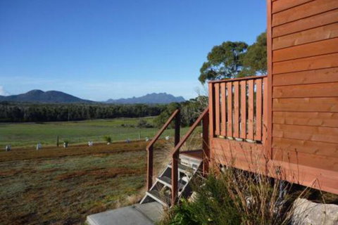 Yakkalla Holiday Cottage - Foster Accommodation 2