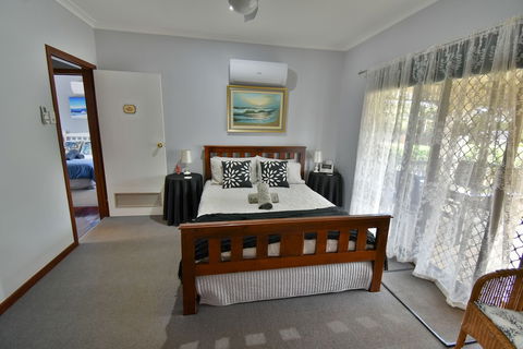 Dunelm House Bed And Breakfast - Foster Accommodation 6
