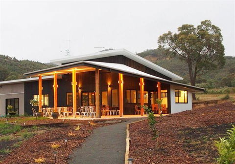 Amongst The Sticks - Foster Accommodation 3