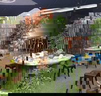 Belle's Cafe - Foster Accommodation