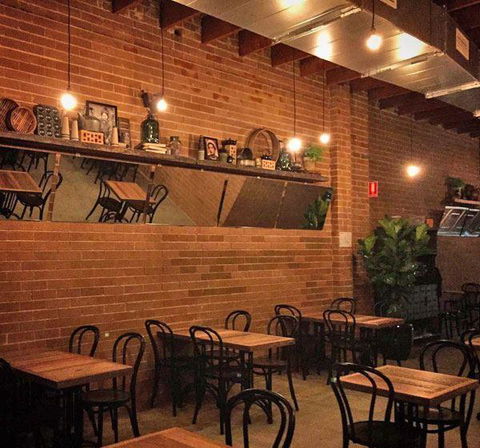 Young Bloods Diner - Foster Accommodation 17