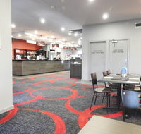 Drouin Family Hotel - Foster Accommodation