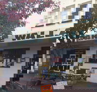 Lake Wallace Hotel - Foster Accommodation