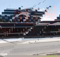 Royal Hotel - Foster Accommodation