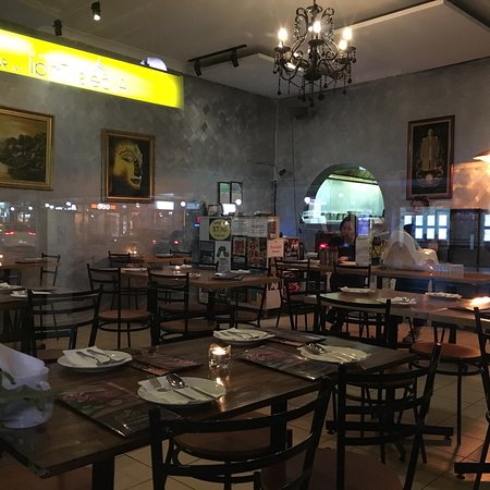 Alice's Thai Newtown - Foster Accommodation 0