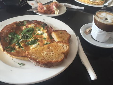 Degani Bakery Cafe - Foster Accommodation 0