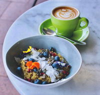 MR O Kitchen Espresso Grocer - Foster Accommodation