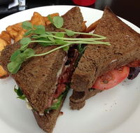 Pacino's Cafe - Foster Accommodation
