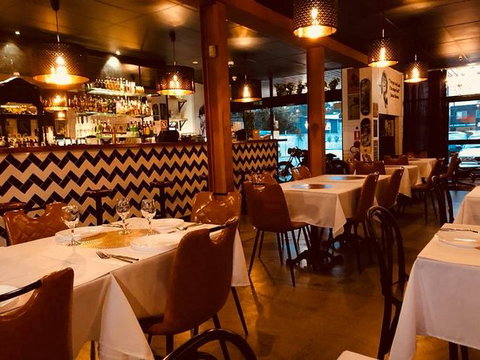 Anthony Bros & Co - Foster Accommodation 0