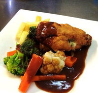 Globe Hotel Restaurant - Foster Accommodation