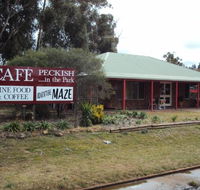 Cafe Peckish - Foster Accommodation