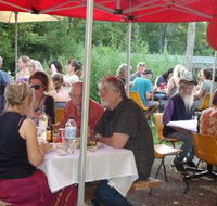 Phoenix Rising Cafe - Foster Accommodation