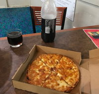 Surfside Pizza  Bistro - Foster Accommodation