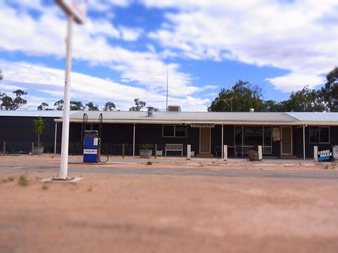 Coombah Roadhouse - Foster Accommodation 0