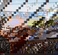 The Westport Club - Foster Accommodation