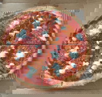 Crust Gourmet Pizza - Foster Accommodation