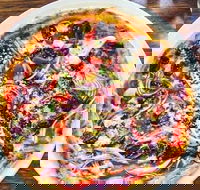 Pizza E Vino - Foster Accommodation